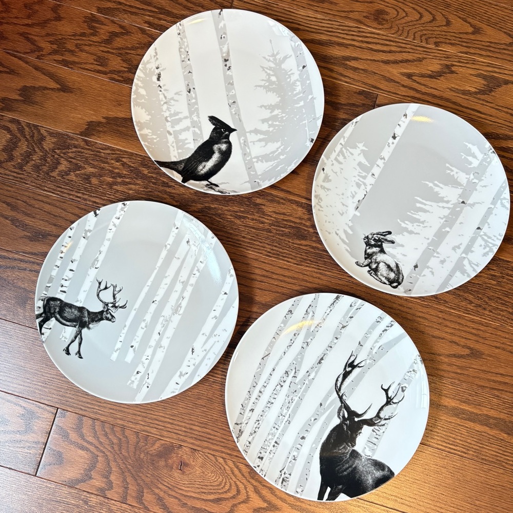 Signature Housewares, Animals In the Woods, Set of 4 Plates  9 1/2"